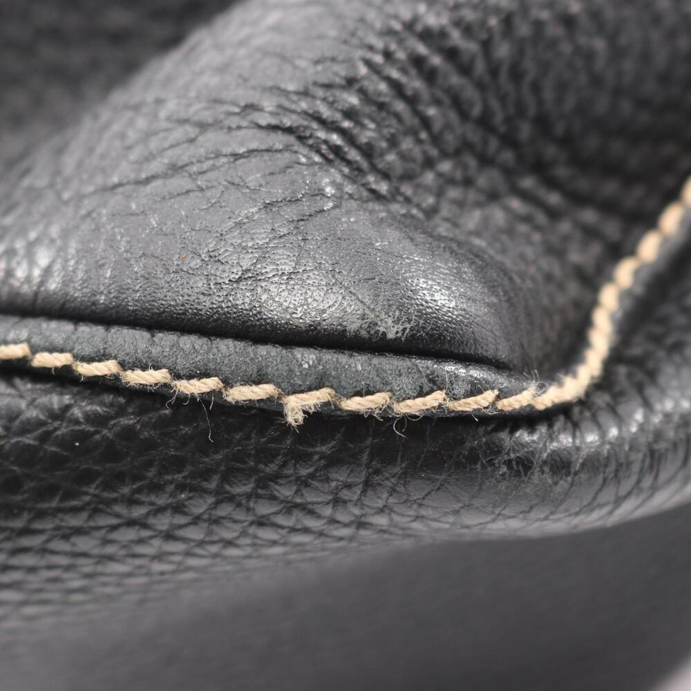 CHANEL Black Leather Shoulder Bag - Picture 10 of 12